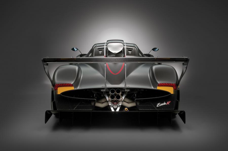  Pagani Zonda R 2010 года  (фото 2 из 14)